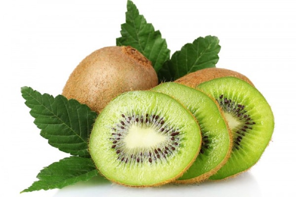 Buah kiwi mengandung berbagai komponen bioaktif, seperti antioksidan, fitonutrien, dan enzim yang punya banyak manfaat bagi kesehatan.