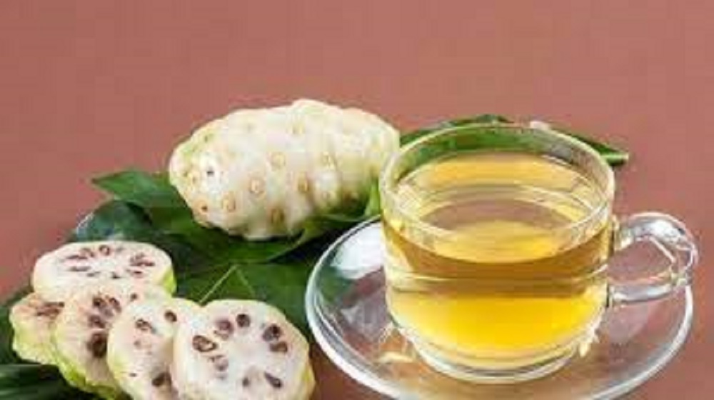 Buah mengkudu baik untuk kesehatan, karena sari buah mengkudu bisa menurunkan kolesterol, gula darah, dan darah tinggi.