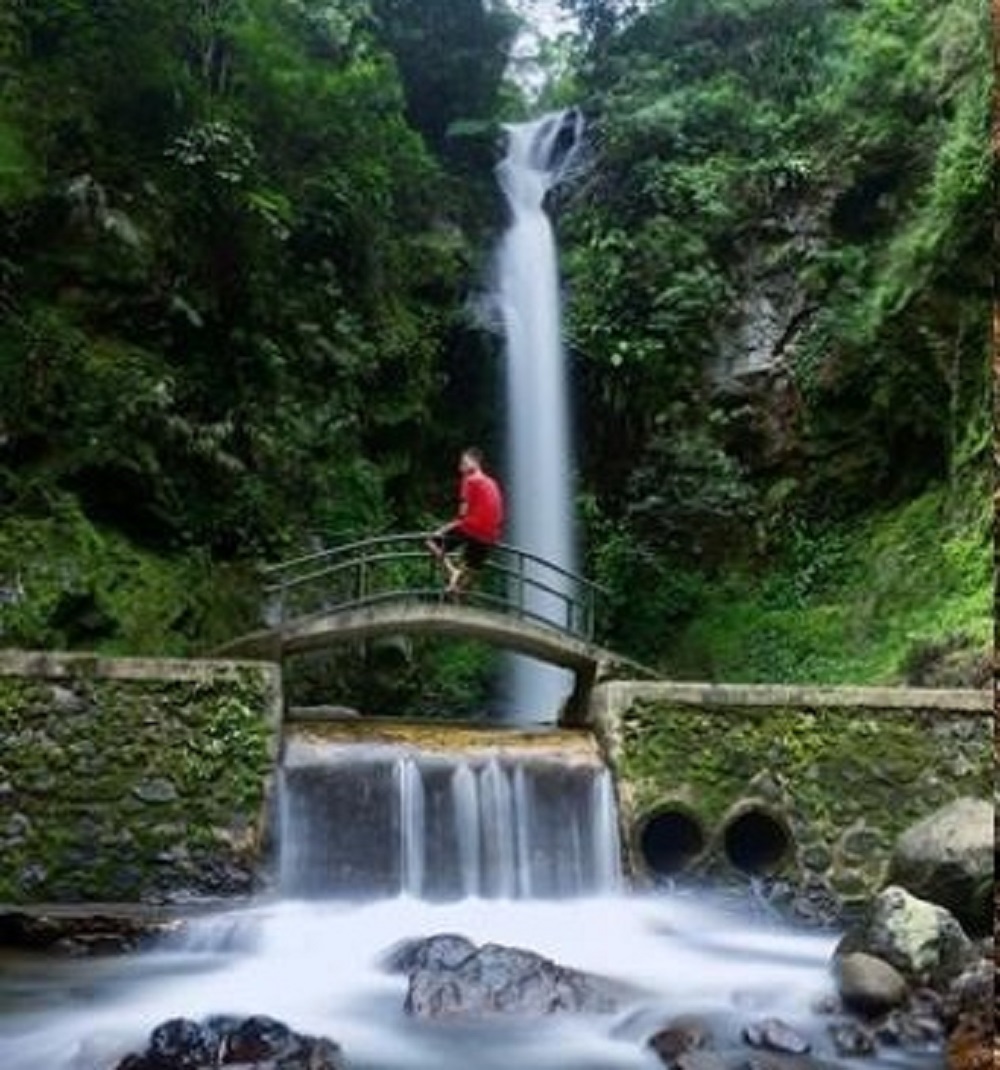 Curug Tirta Muncar Kabupaten Pekalongan