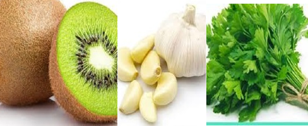 Darah tinggi atau hipertensi bisa dikontrol dengan minum obat dan menerapkan gaya hidup sehat.  Salah satunya dengan mengonsumsi obat herbal, seperti buah kiwi, bawang putih dan daun seledri.