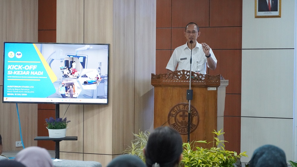 Direktur RSUD Tidar Kota Magelang dr Adi Pramono, Sp.OG (K) memberikan arahan kepada jajarannya untuk menyukseskan Si-Kejar Nadi.