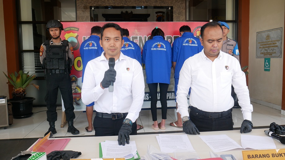 Kasatreskrim Polres Temanggung AKP Didik Tri Wibowo menjelaskan kasus pemerasan.