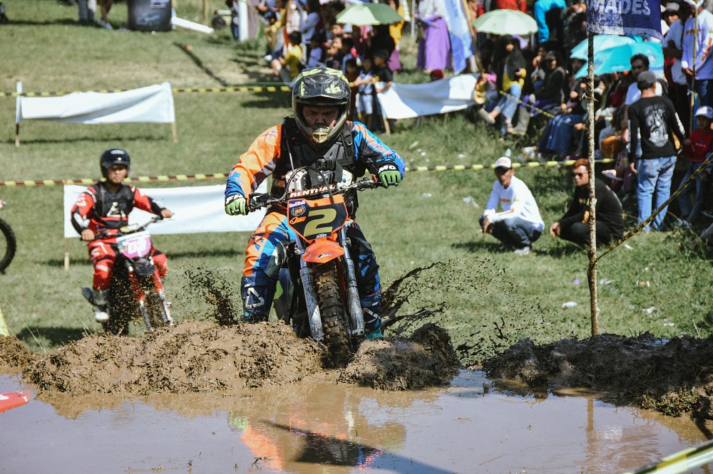 Event Trabas Kamtibmas yang digelar di Lapangan Desa Kalijeruk, Minggu (21/7/2024).&nbsp;