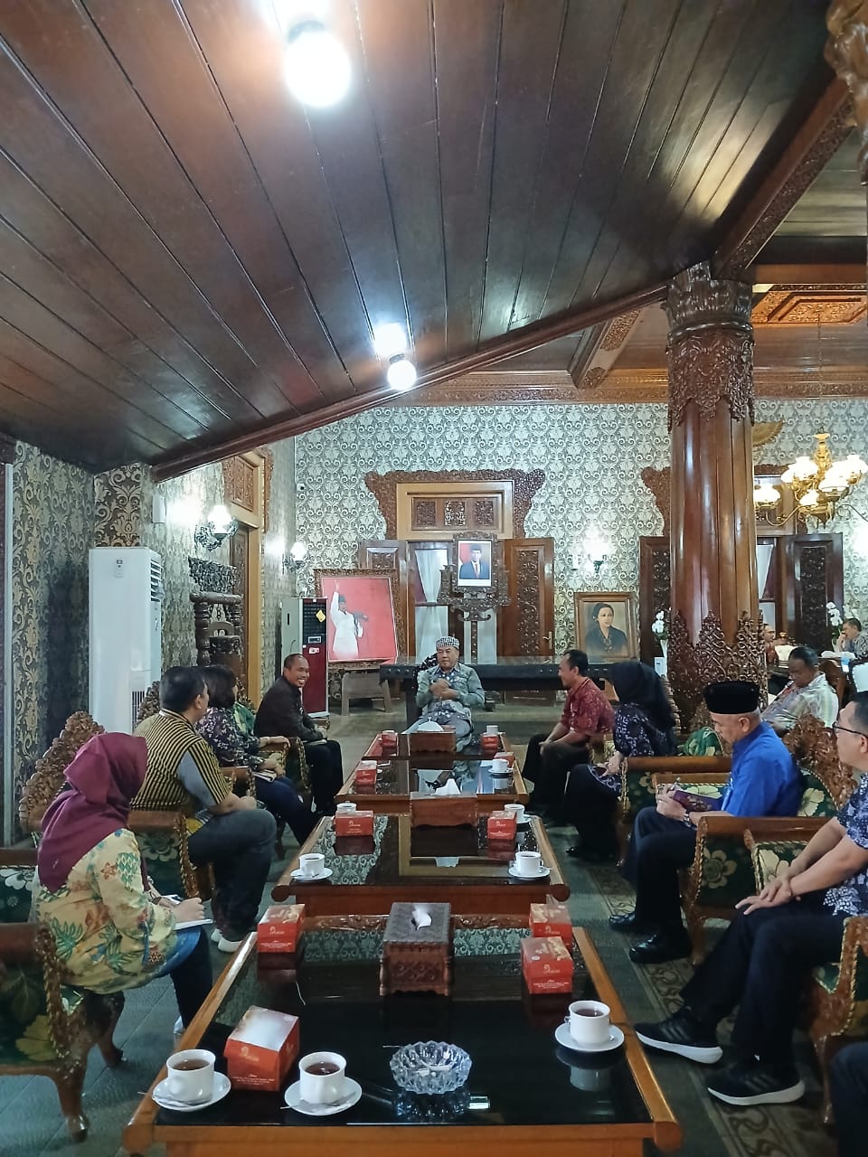 Audiensi dari jajaran Balai   Bahasa Jawa Tengah dengan Pj Bupati