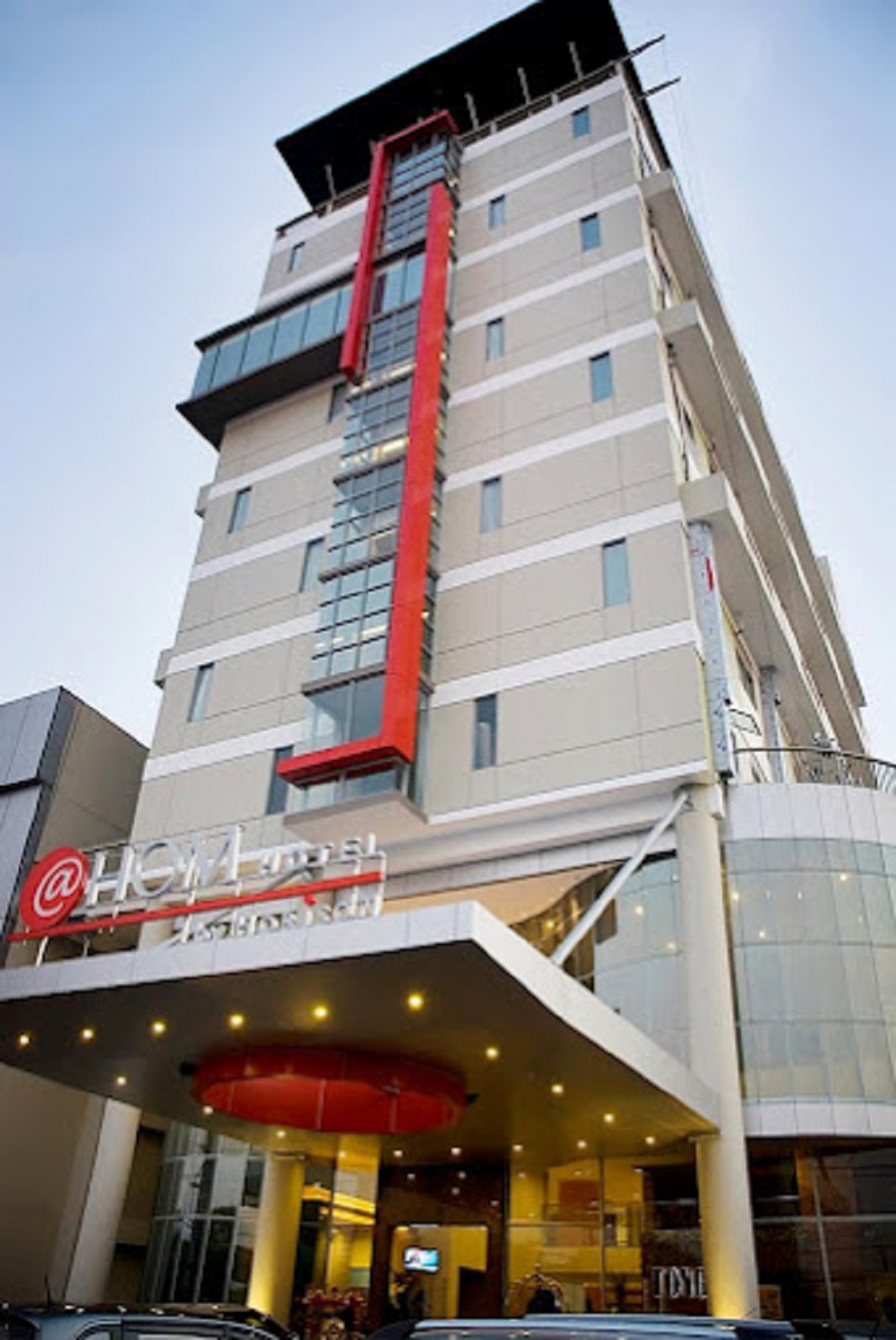 Sistem digital perhotelan di Jawa Tengah mengalami peretasan yang dilakukan orang tak dikenal. Salah satunya Hotel @HOM Simpang Lima Kota Semarang.