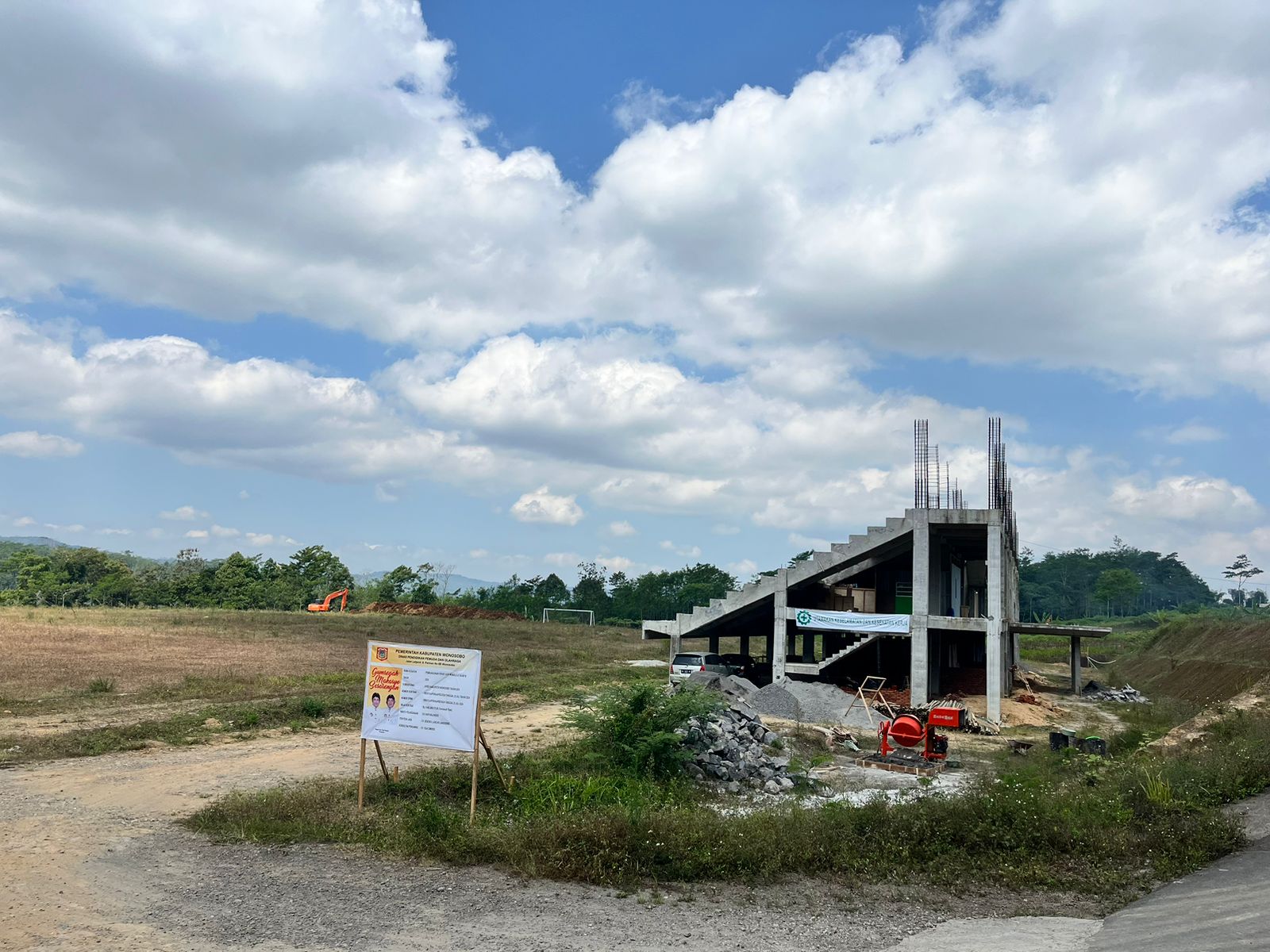 Stadion Wonosobo yang masih dalam tahap pembangunan lanjutan di Wonolelo, Wonosobo