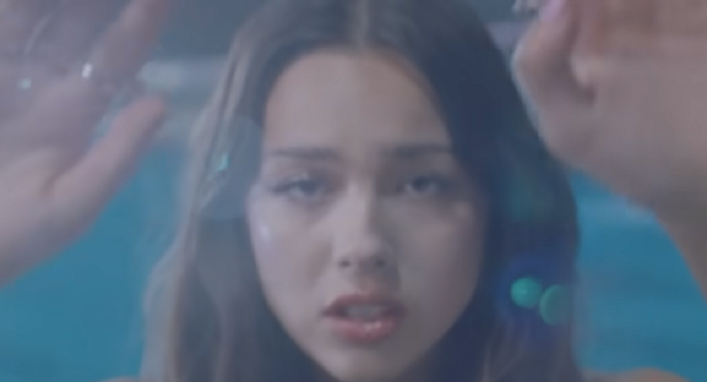 Olivia Rodrigo di video klip lagu