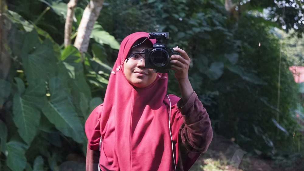 Lima kampus dengan UKM Fotografi terbaik di Indonesia yang wajib mahasiswa baru pecinta fotografi ketahui.
