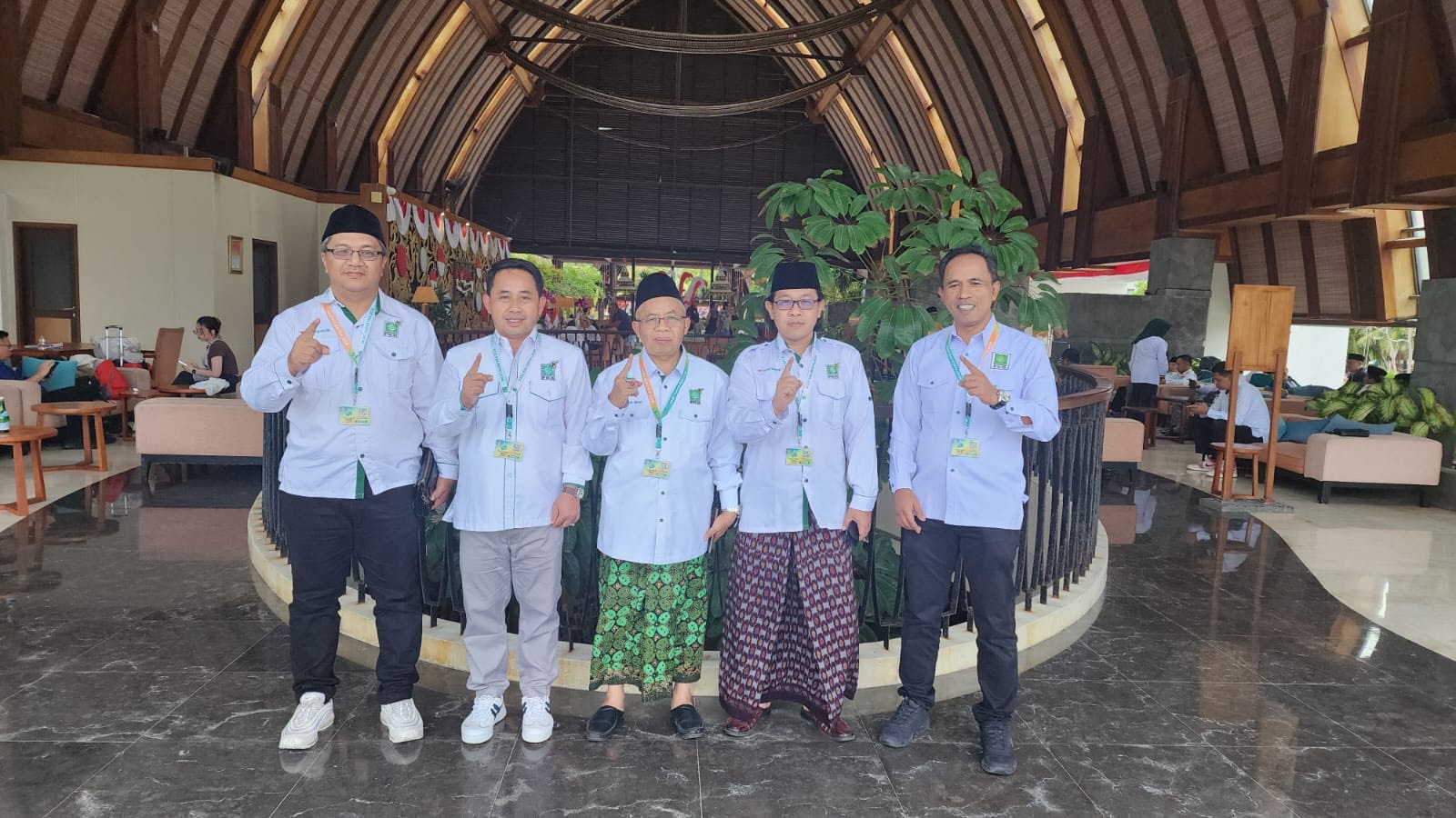 Pengurus DPC PKB Kabupaten Temanggung ketika menghadiri muktamar di Bali.