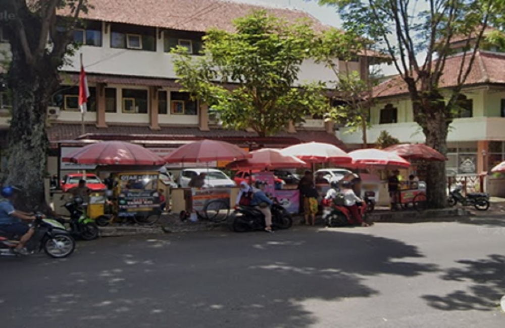 Street Food kawasan SMK Negeri 3 Kota Magelang