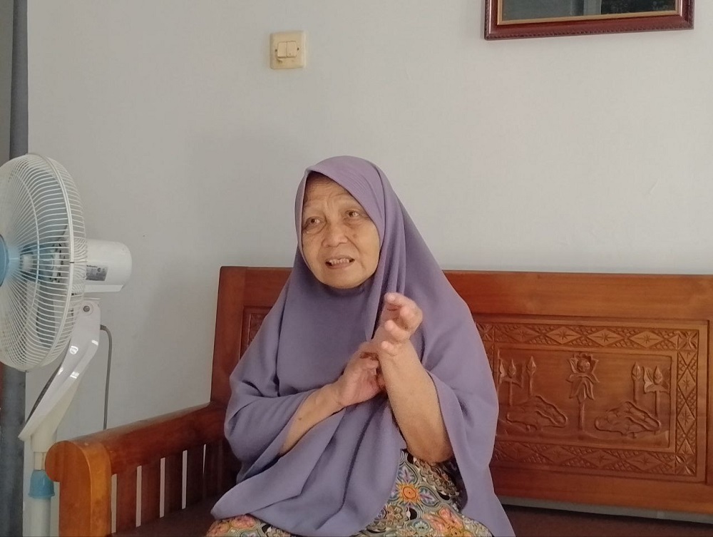 Retno, warga asli Kampung Botton yang rumahnya dekat Pasar Cepit, Kampung Botton, Kelurahan Magelang.