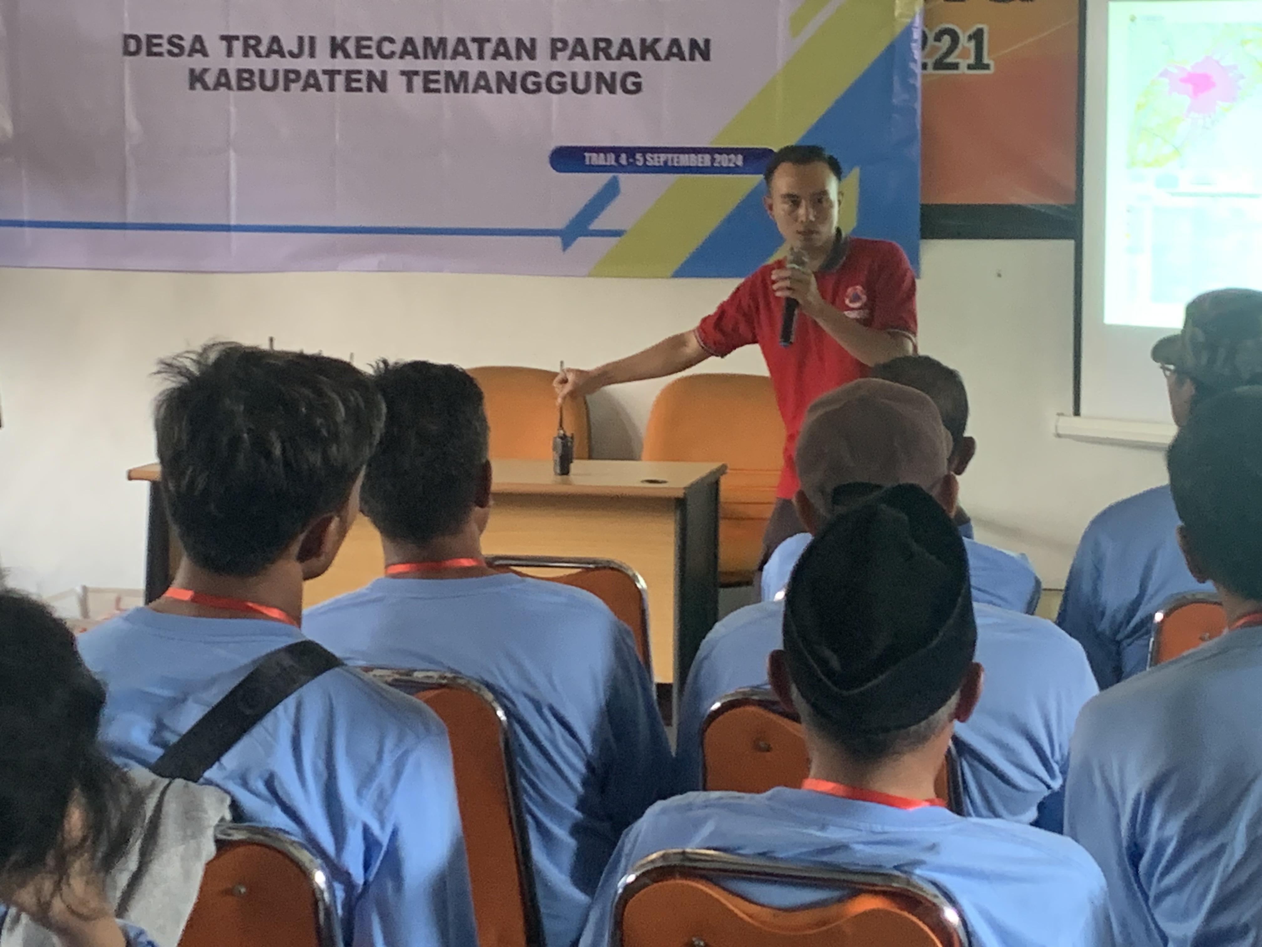 Ketua RT dan RW Desa Traji, Kecamatan Parakan mengikuti pelatihan mitigasi kebencanaan di kantor BPBD Temanggung, Kamis (5/9/2024).