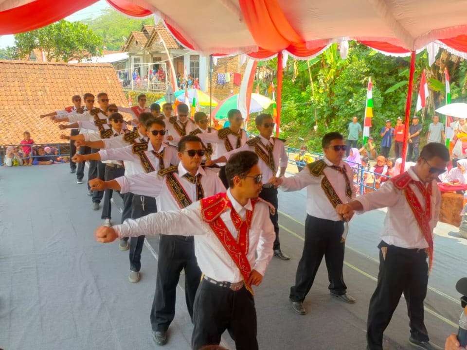 Kesenian Kuntulan Dusun Kupen, Desa Baleagung, Kec. Grabag