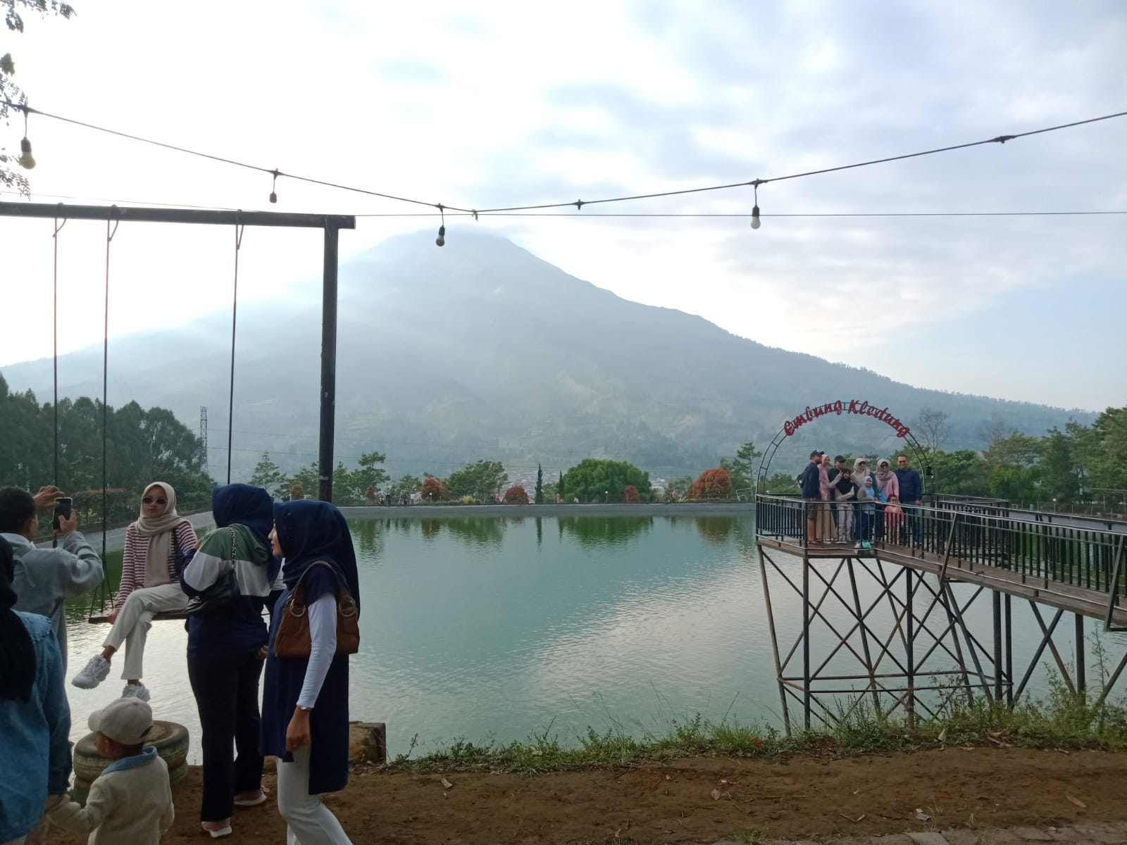 Tempat wisata alam Embung Kledung