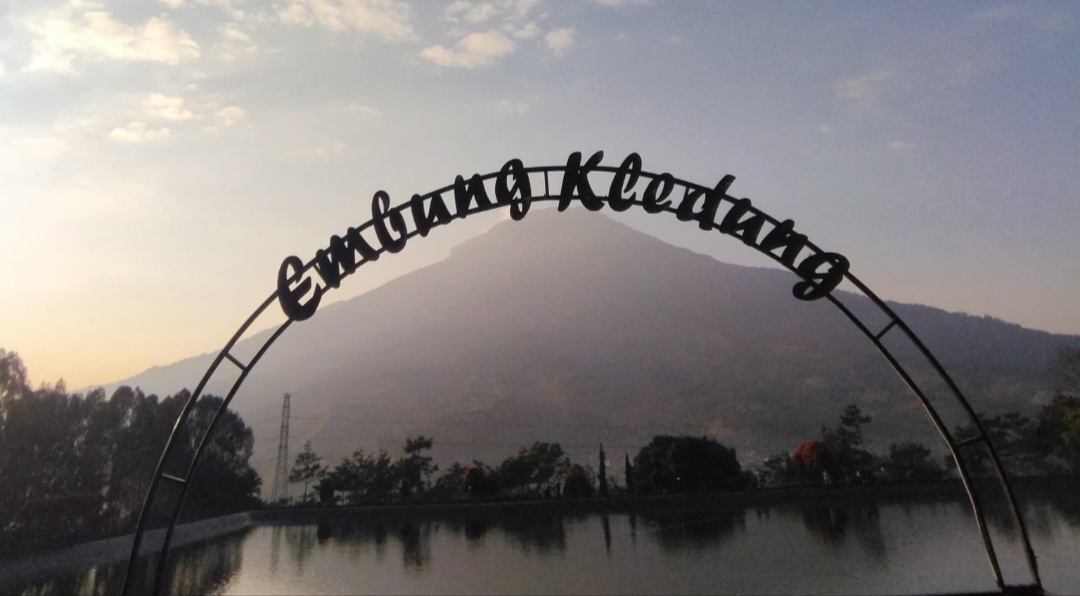 Embung Kledung yang terletak di desa wisata Kledung Temanggung