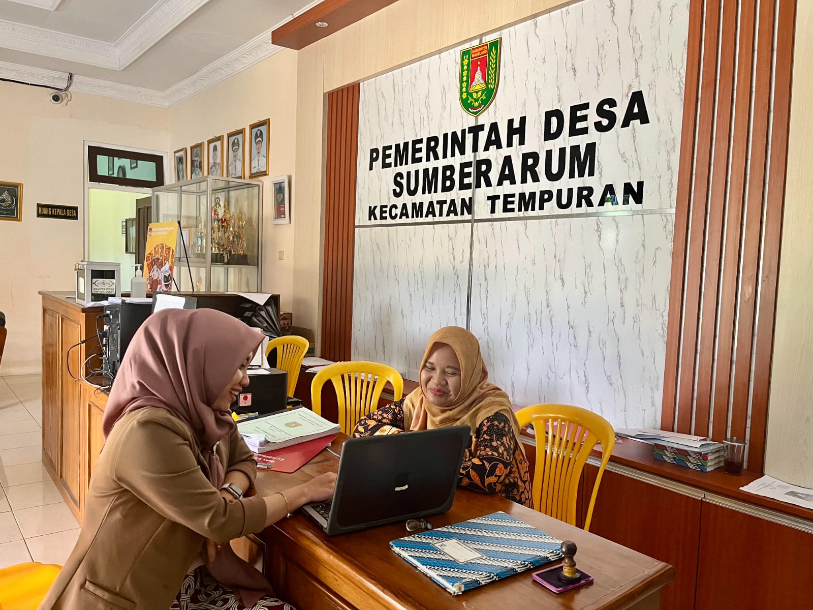 Tim dosen Unnima melakukan program pengabdian di Desa Sumberarum Kecamatan Tempuran, Kabupaten Magelang .