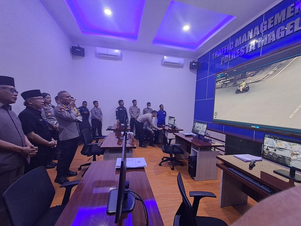 Peresmian Gedung Traffic Management Center (TMC) Endra Dharmalaksana Satlantas Polresta Magelang, Senin (23/9).