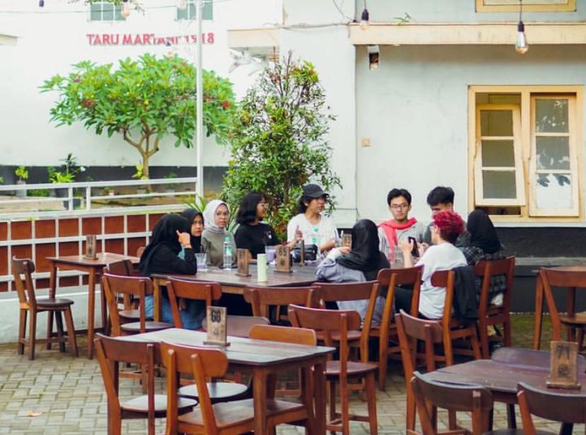 Taruna Martani 1918 Coffee, yang memiliki lokasi yang tidak jauh dari Stasiun Lempuyangan Yogyakarta