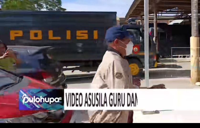 David Hakim saat digelandang menuju Mapolres Gorontalo