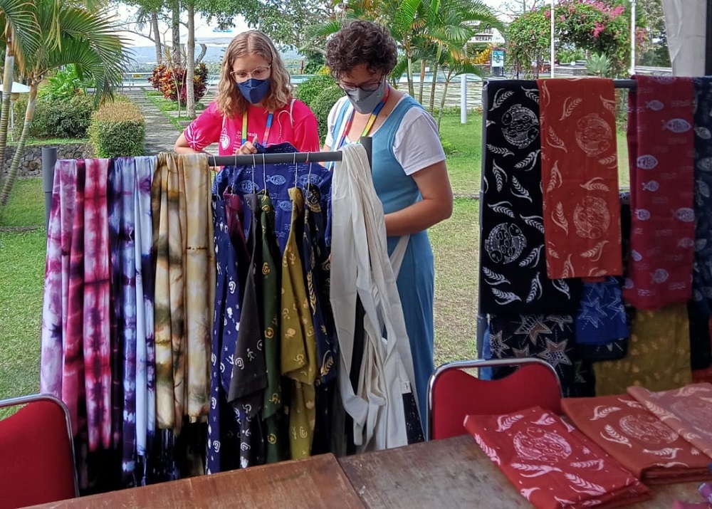 Batik Soemirah milik Kelik Subarjo yang sudah terjual sampai luar negeri.