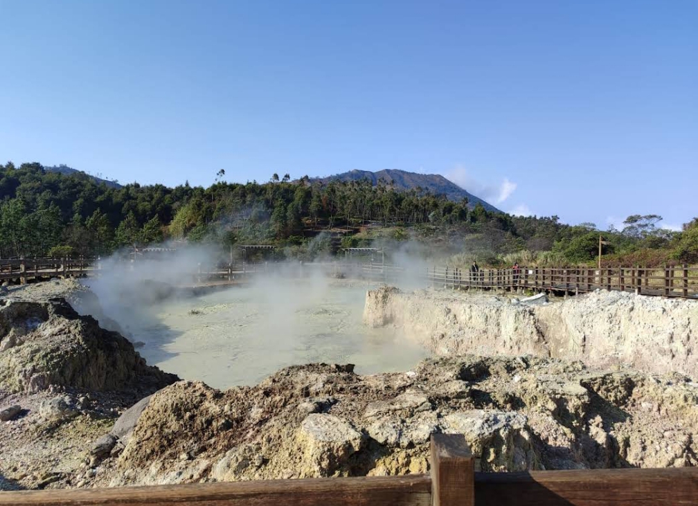 Kawah Sikidang Dieng