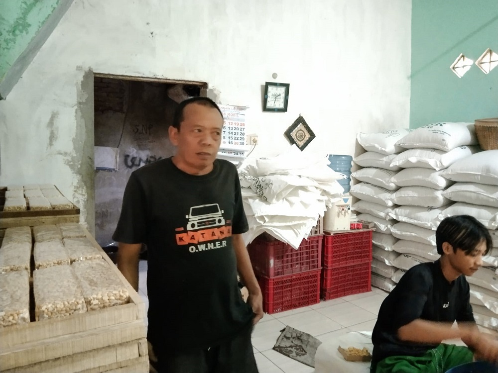 Suwito salah satu pengusaha tempe di Kelurahan Kedungsari, Kecamatan Magelang Utara, Kota Magelang.
