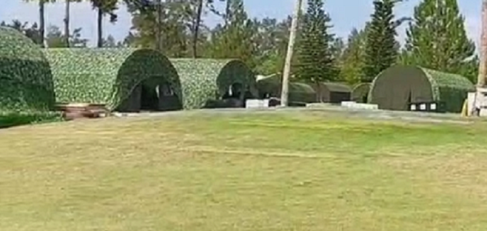 Tenda glamping yang sudah berdiri di lapangan golf kompleks Akmil Magelang.