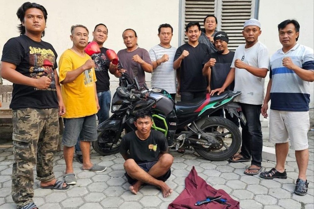 Naufal, pelaku pembunuhan  santriwati yang mayatnya ditemukan di kebun warga Desa Darupono, Kaliwungu Selatan, Kabupaten Kendal, Kamis (17/10) lalu, akhirnya terungkap.