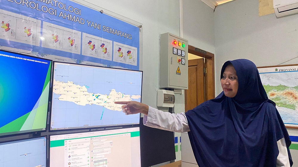 Prakirawan BMKG Ahmad Yani Semarang Winda Ratri
