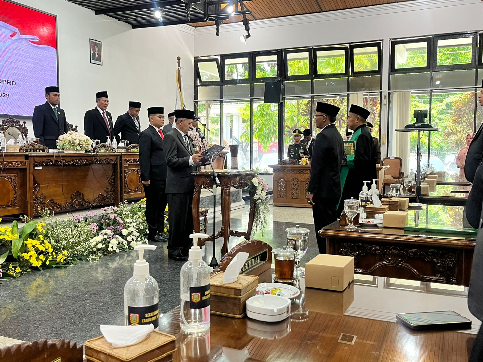 Ahmad Kahfi dari PKB dilantik menjadi anggota DPRD Kabupaten Wonosobo menggantikan Amir Husein dalam sidang paripurna, Rabu (30/10/2024).