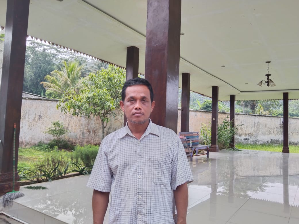 Rusmadi, pengelola pemandian air hangat Candi Umbul, Grabag, Kabupaten Magelang