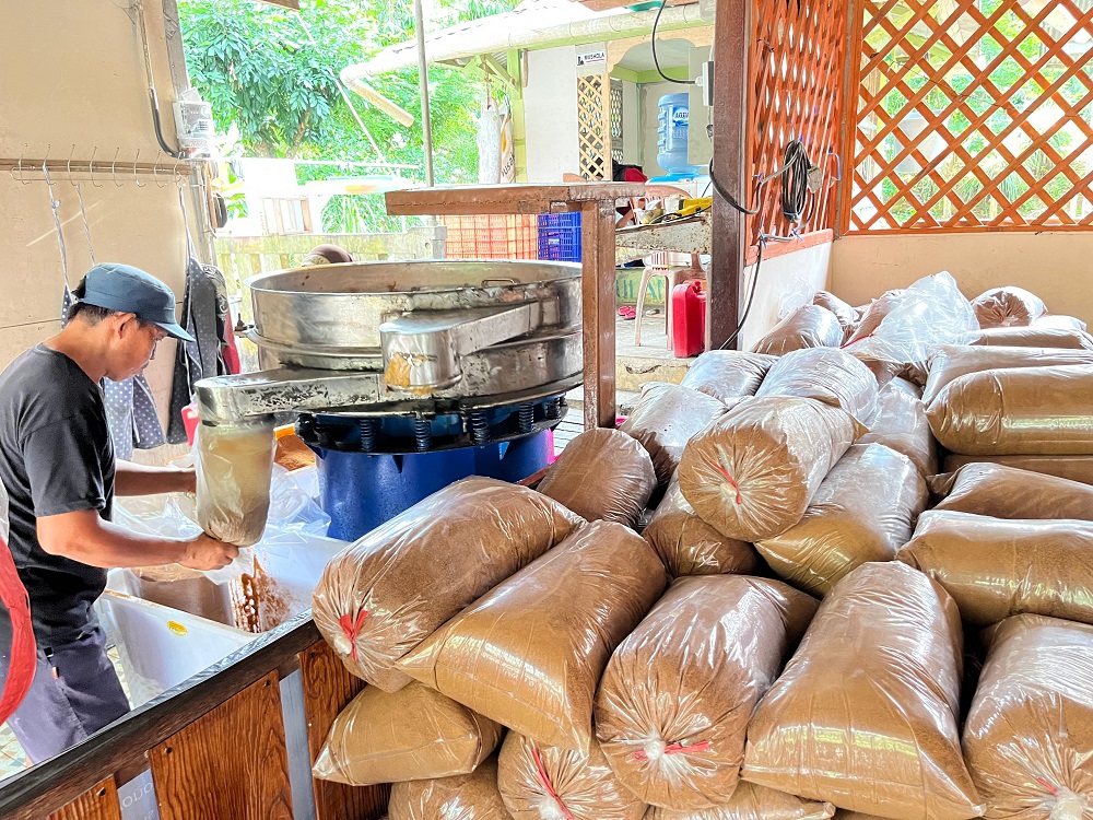 Permintaan produk unggulan seperti gula semut sangat tinggi, bahkan mencapai 4 ton per minggu dari Amerika.  &nbsp;