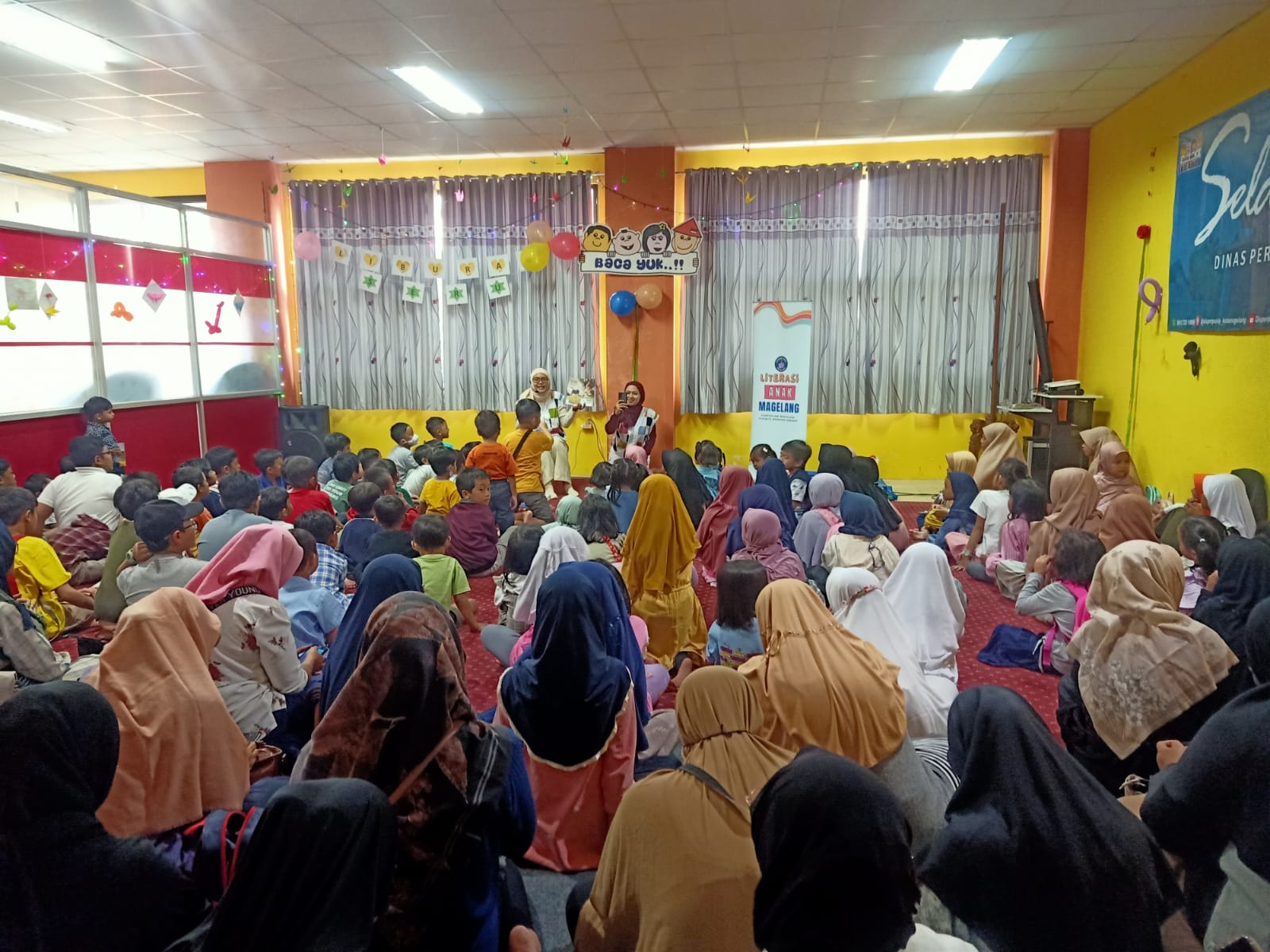 Pengunjung Perpustakaan Kota Magelang antusias mengikuti acara.