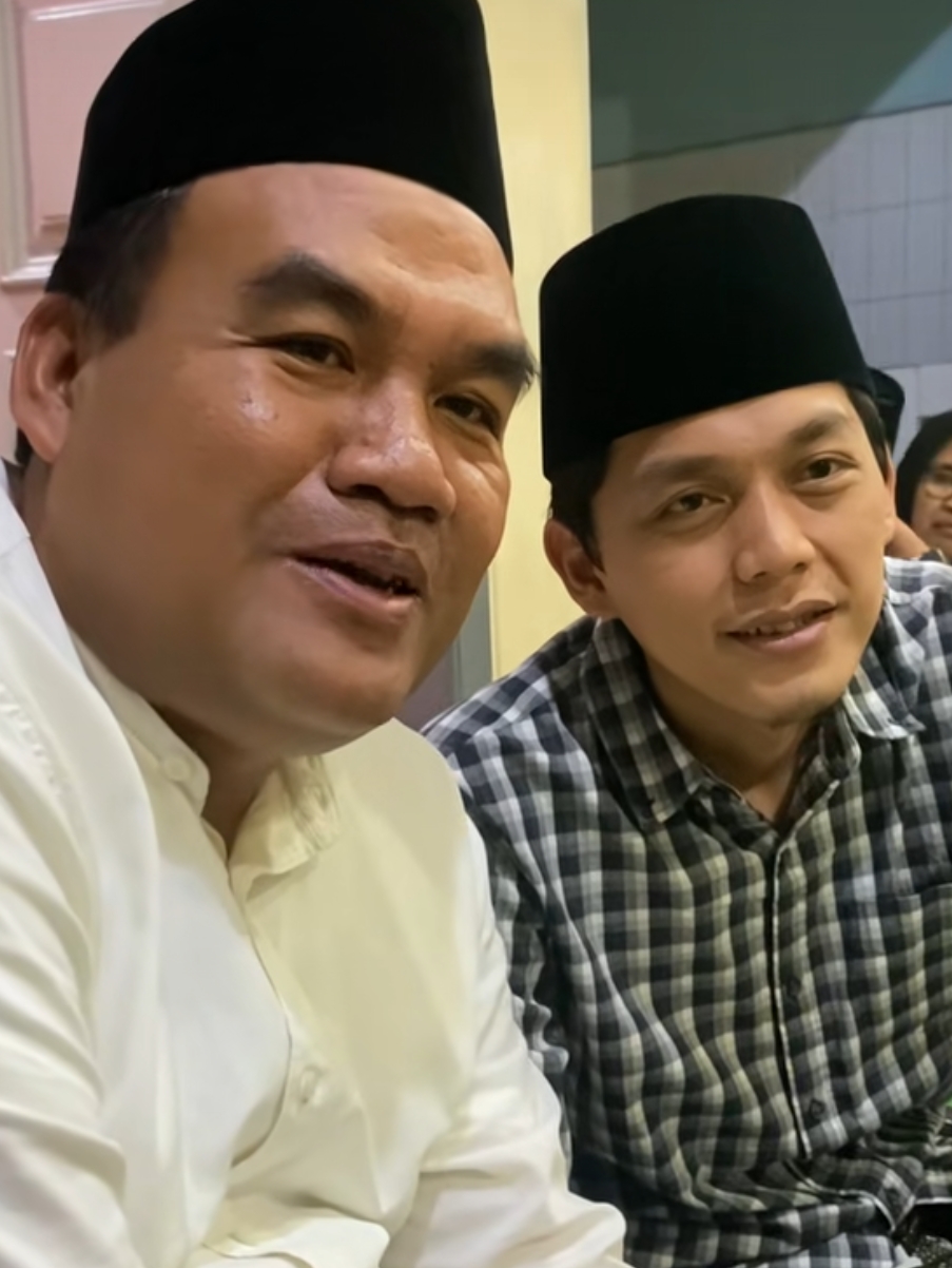 Bupati Blora Arief Rahman dan Gus Iqdam memberikan klarifikasi terkait batalnya pengajian di Dusun Karangrejo, Desa Jati, Kecamatan Jati, Blora akibat panggung roboh.