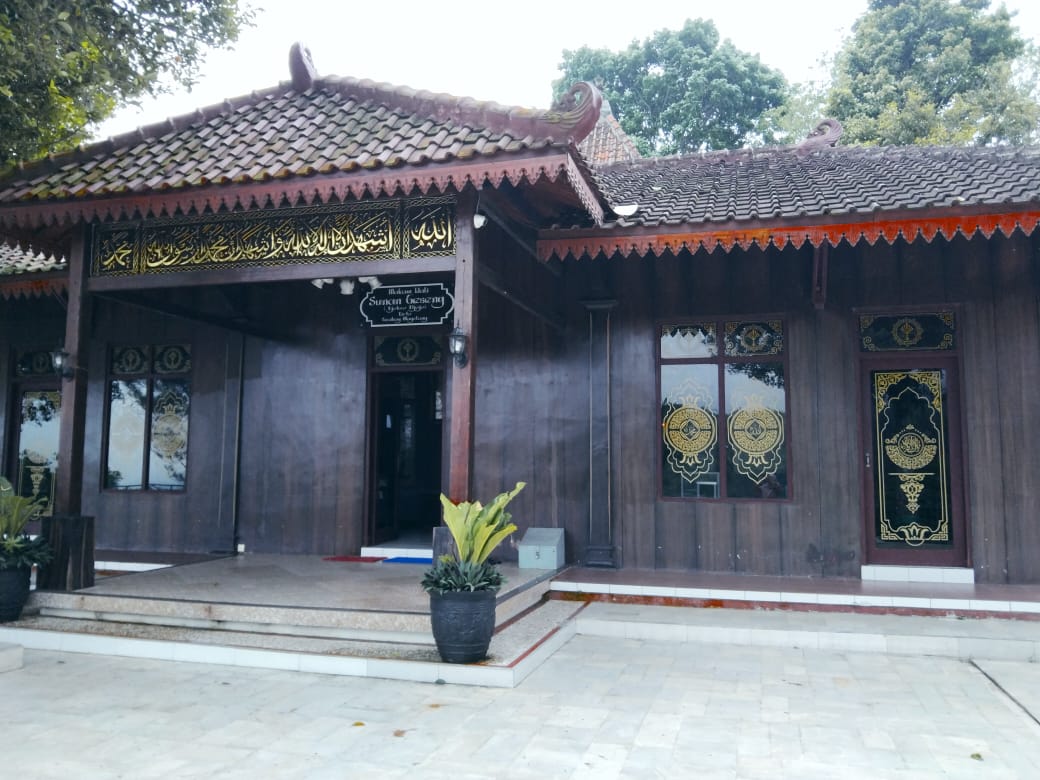 Makam Sunan Geseng Desa Tirto, Kecamatan Grabag.