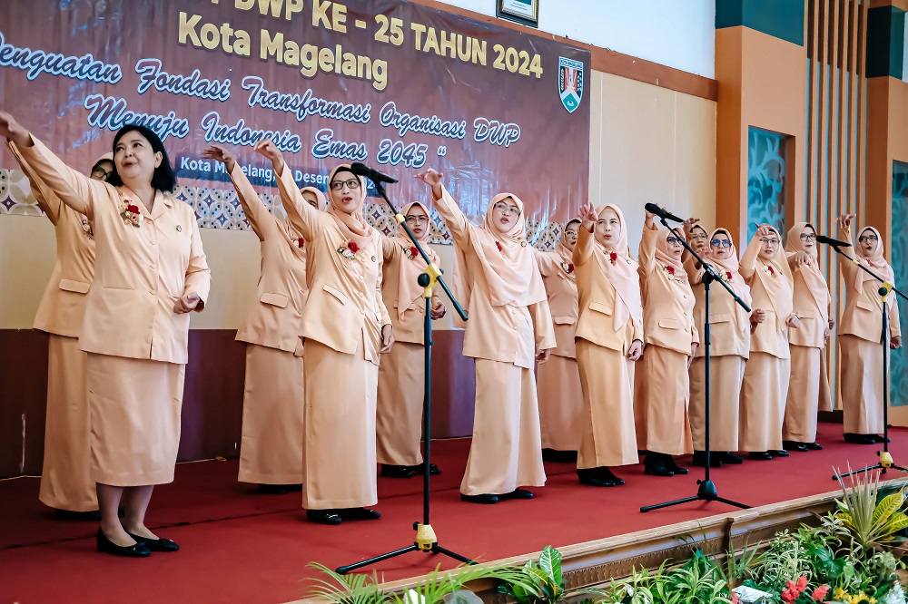 Dharma Wanita Persatuan (DWP) Kota Magelang peringati HUT ke-25 di Gedung Wanita.