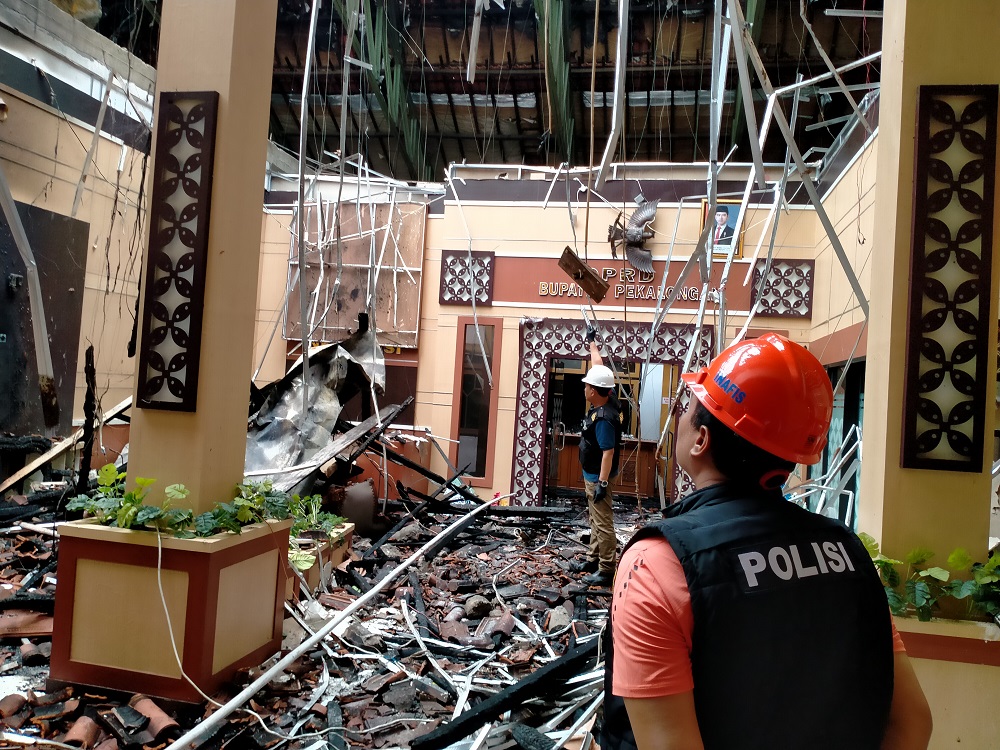 Gedung DPRD Kabupaten Pekalongan yang terbakar Minggu (22/12/2024). Penampakan ruang Sekwan DPRD Kabupaten Pekalongan yang menjadi titik terparah dampak kebakaran.
