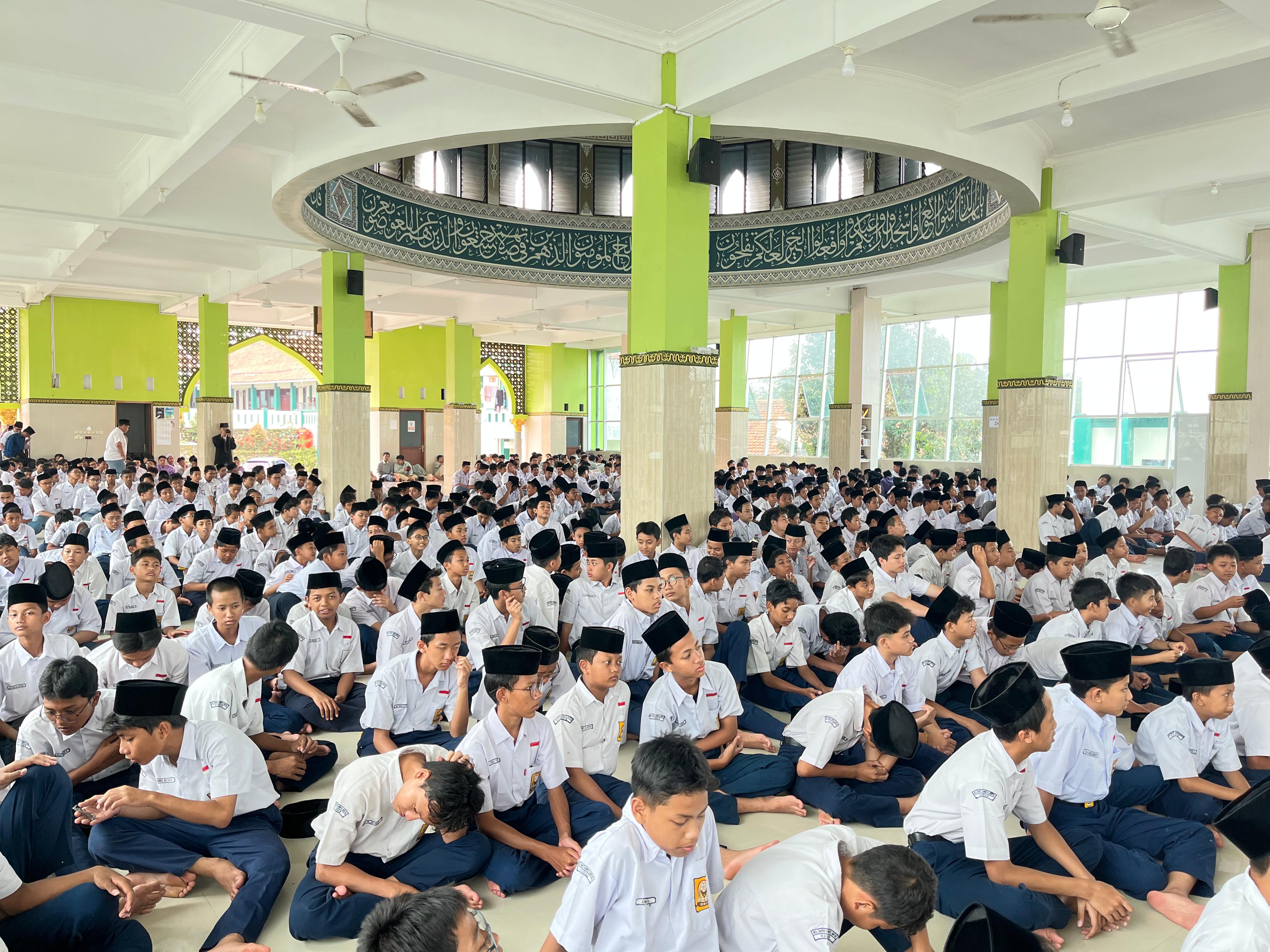 SantribPondok Tahfidz Yanbu&rsquo;ul Qur&rsquo;an Menawan, Kudu mengikuti pembekalan wawasan kebangsan.