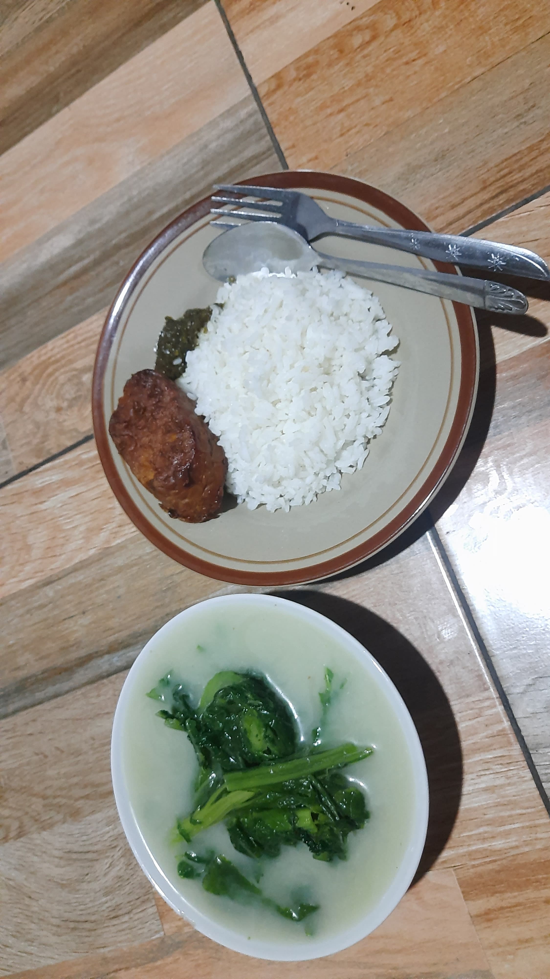 Seporsi sayur bobor Mbok Pawit lauk tempe bacem.