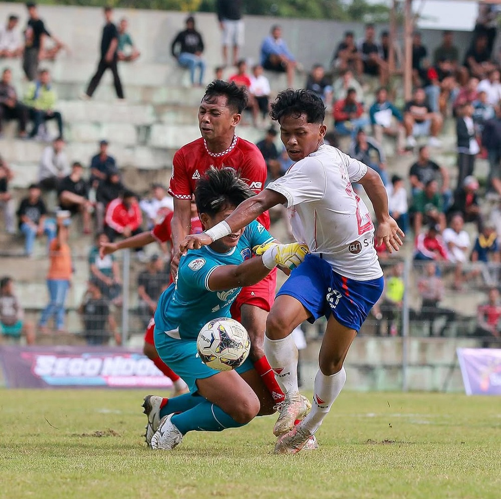 Laga PPSM Sakti Magelang melawan Persipur di Stadion Krida Bhakti Purwodadi.