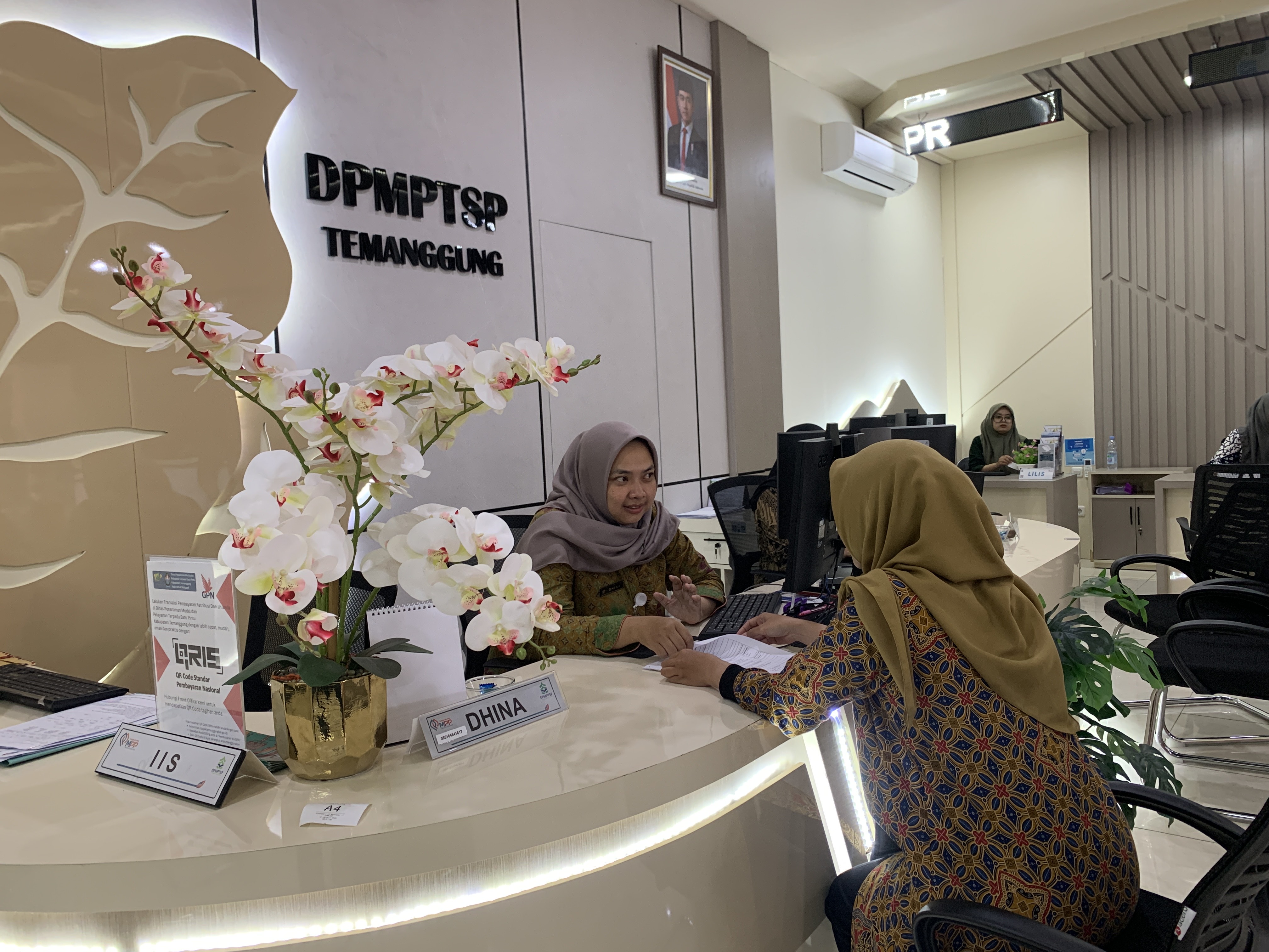 Layanan di DPMPTSP Kabupaten Temanggung selalu inovatif sehingga meraih penghargaan tingkat nasonal.
