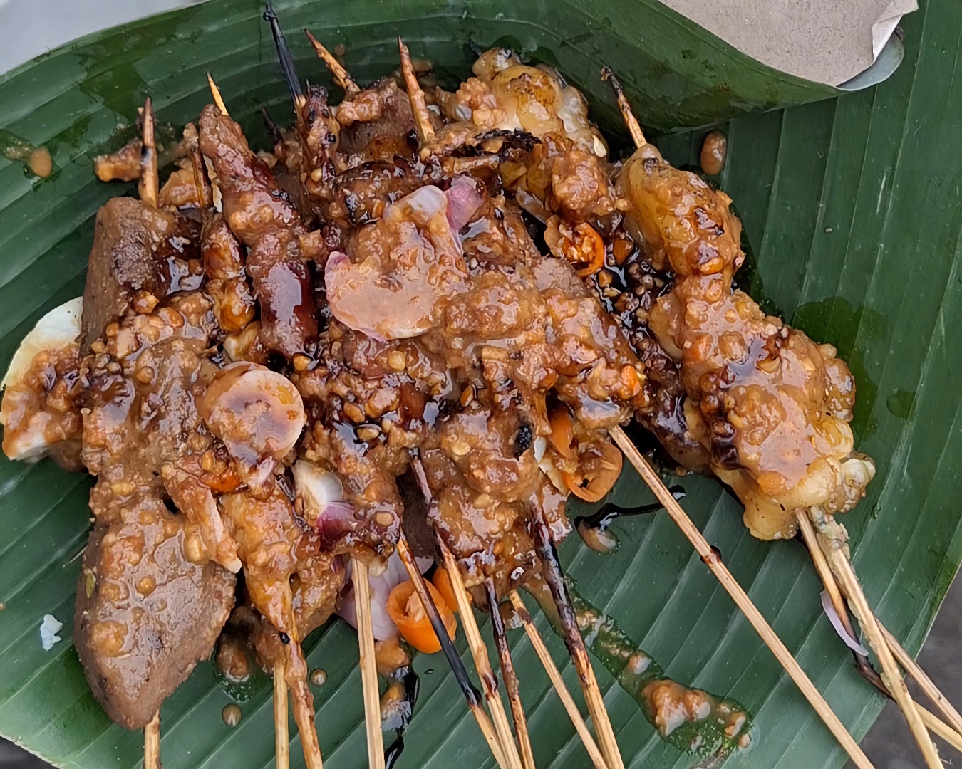 Sate kere yang dijual Sumarno sejak 30 tahun lalu di Kota Magelang.