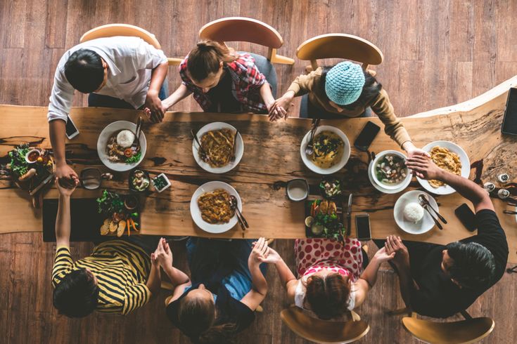 Gen Z menghabiskan 75% gajinya untuk makan
