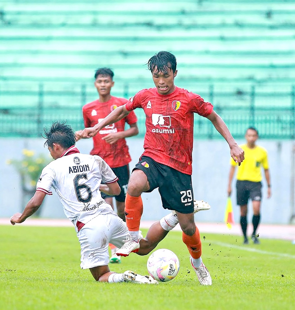 Laga PPSM Sakti Magelang menjamu Persipur Purwodadi di putaran kedua Liga 4 Jateng di Stadion Moch. Soebroto Kota Magelang, Minggu (26/1/2025).