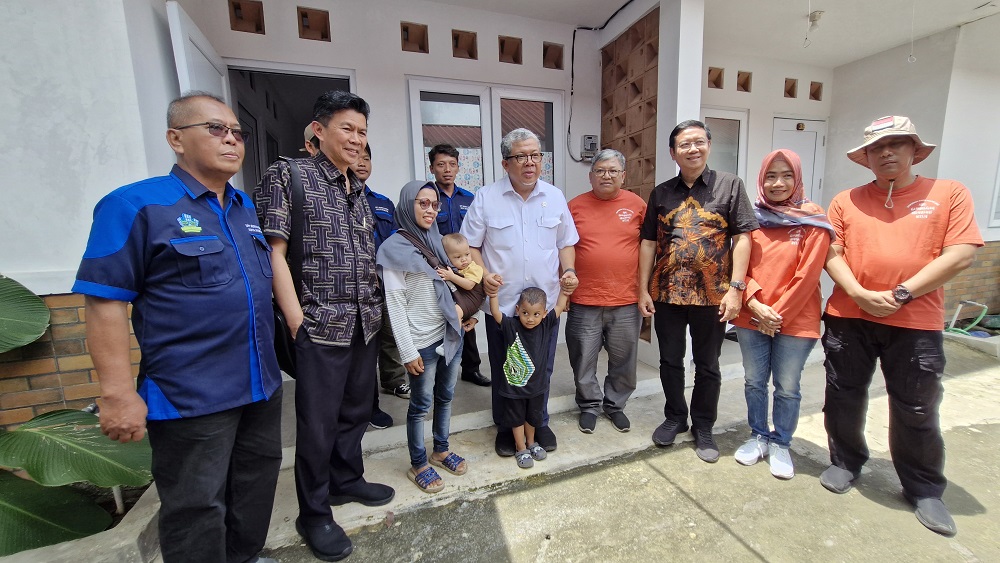 Dwi Novita bersyukur bisa menempati rumah deret sewa atau Rumah Khusus (Rusus) Kedungsari 2.