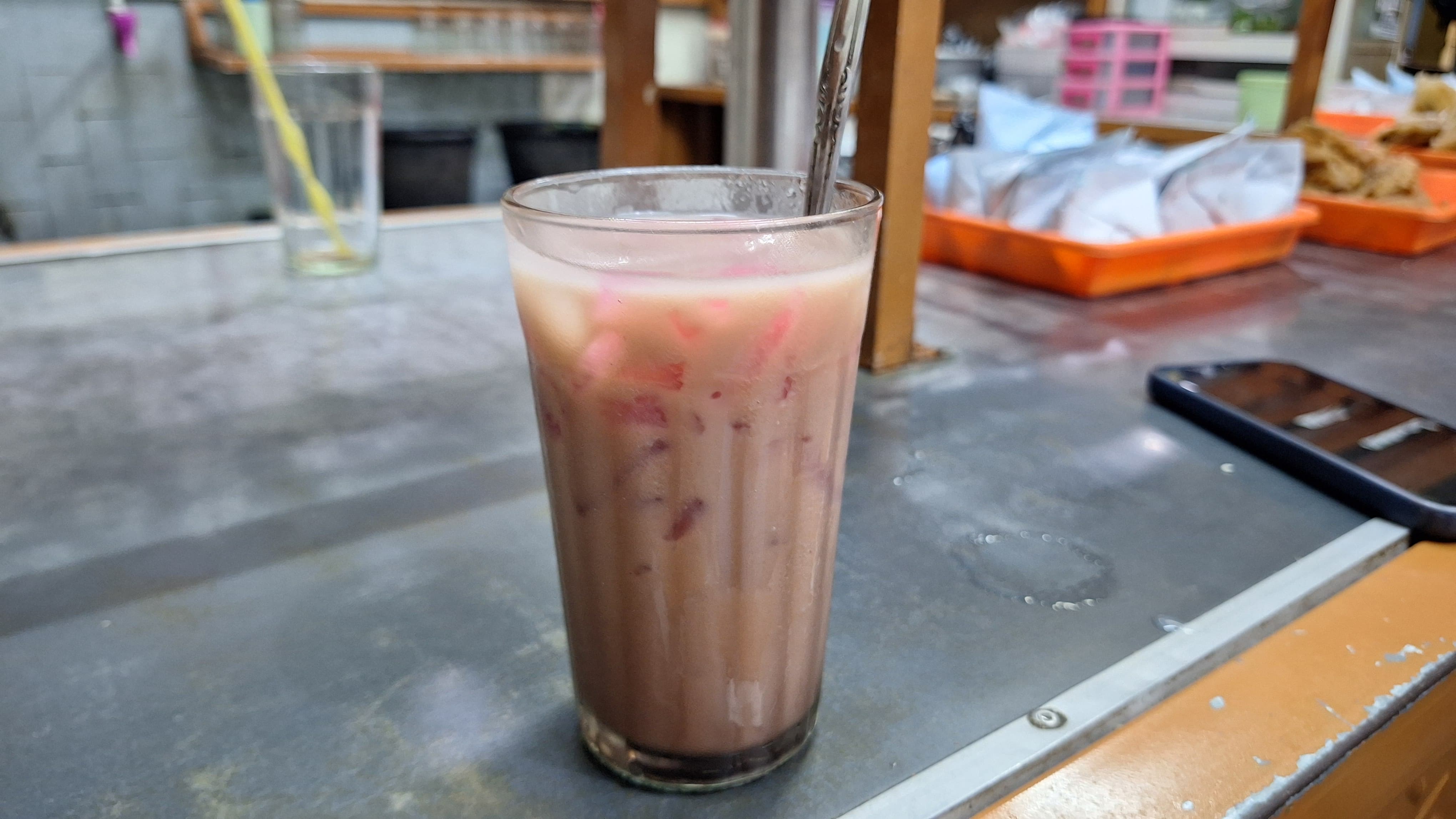 Salah satu menu yang ada di Depot Es Semanggi, yaitu es coklat dawet