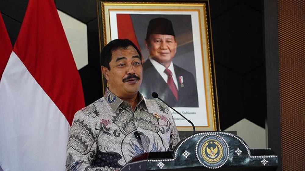 Menteri Imigrasi dan Pemasyarakatan Agus Andrianto mencopot seluruh pejabat Kantor Imigrasi Kelas I Khusus Bandara Soekarno-Hatta.
