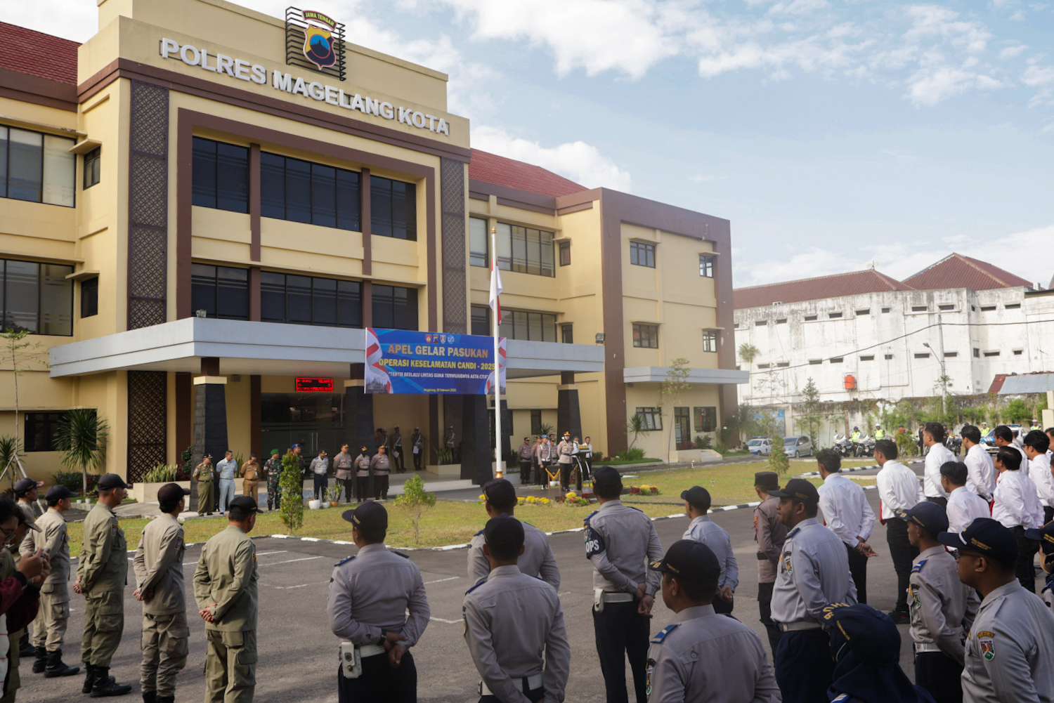 Upacara Gelar Pasukan di Mako 1 Polres Magelang Kota dihadiri sejumlah personel kepolisian