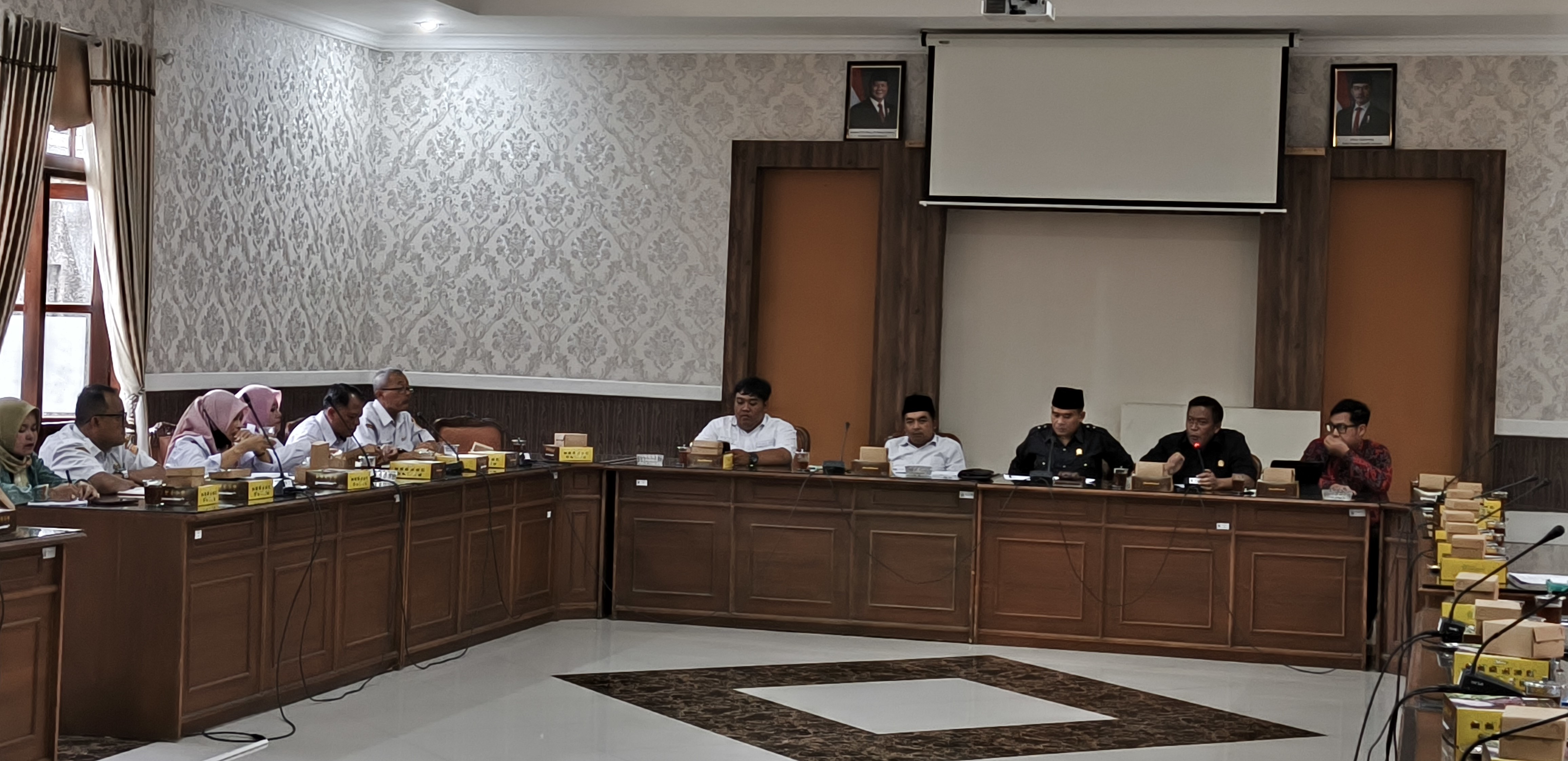 Komisi D dan Komisi A DPRD Wonosobo mengadakan rapat dengar pendapat dengan SMA 1 Watumalang, Rabu (12/2/2025).
