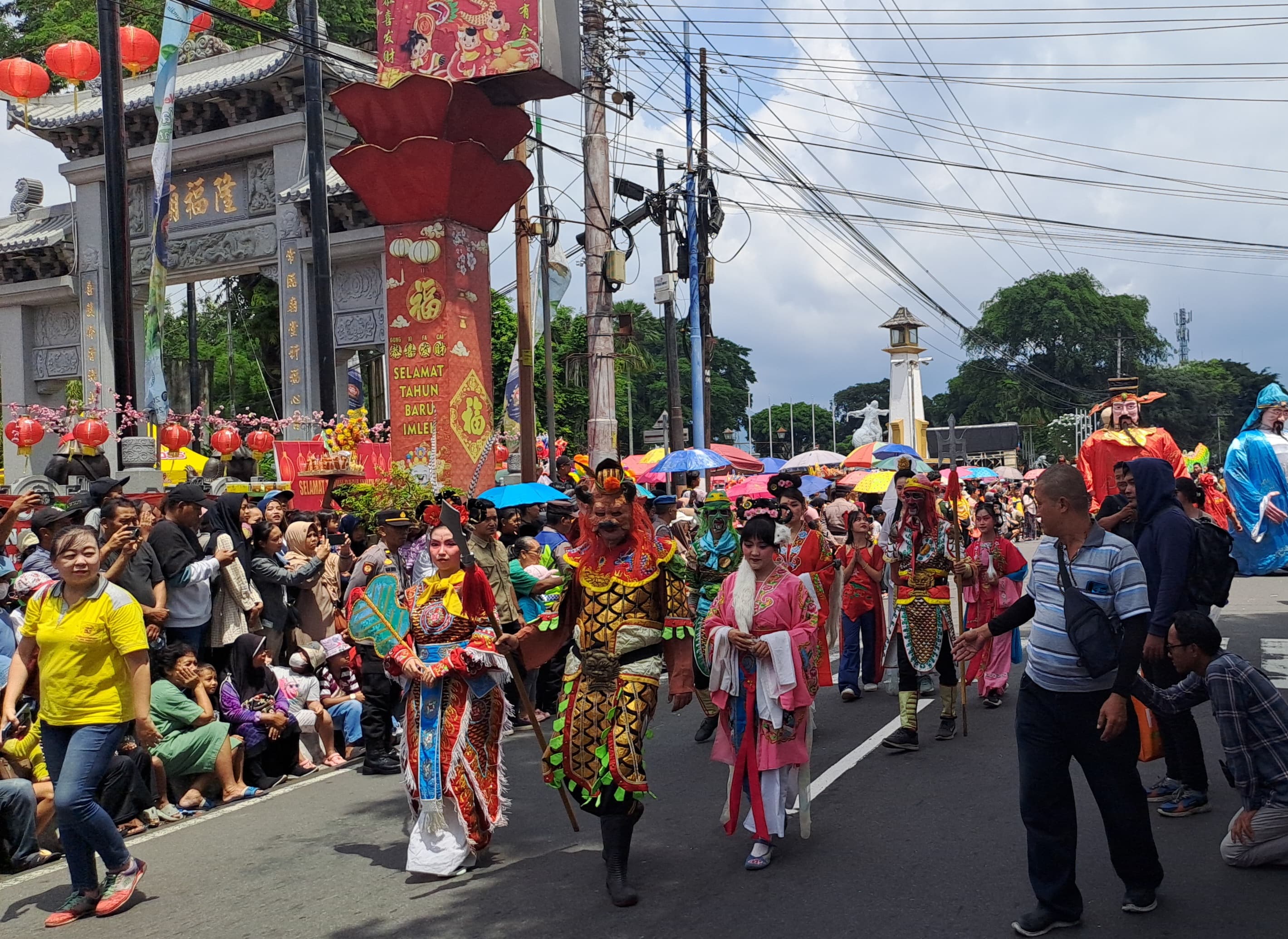 Pawai memeriahkan Cap Go Meh berlangsung di Kota Magelang, Sabtu (15/2/2025).
